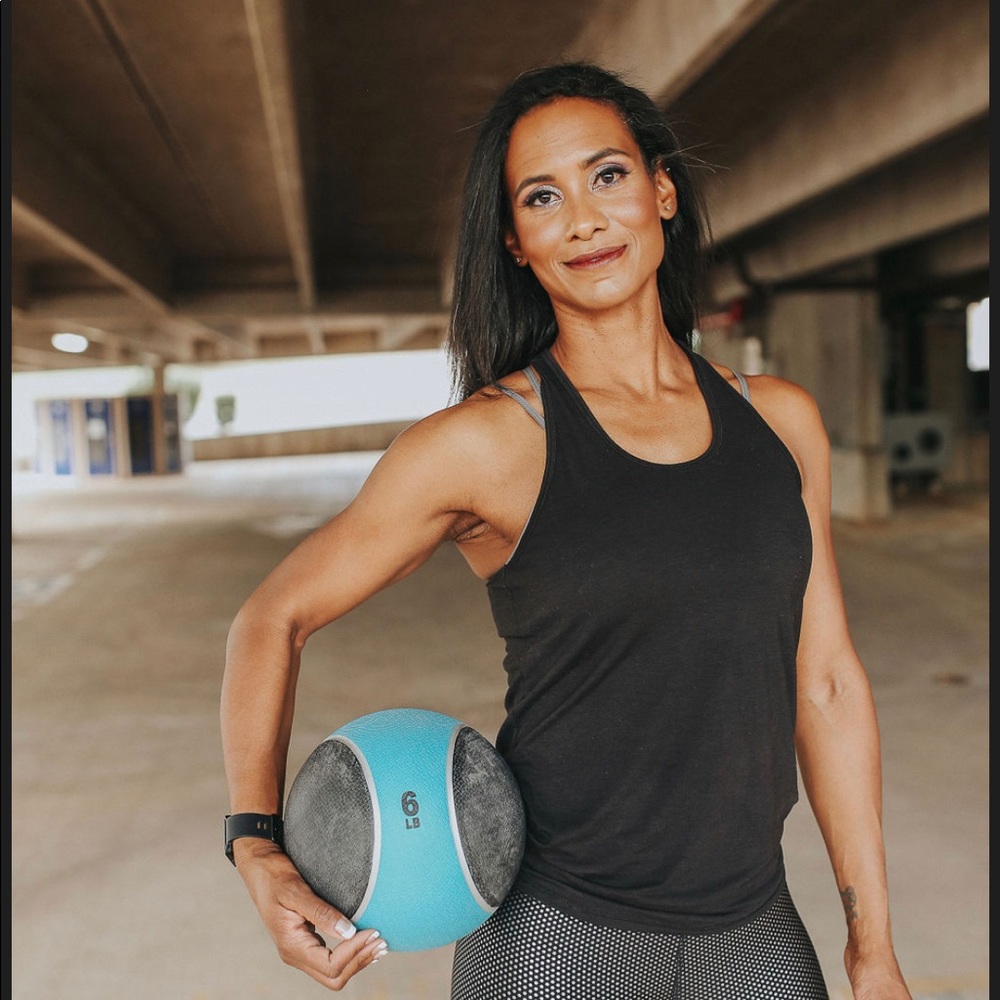 Meet your Posher, Adriana